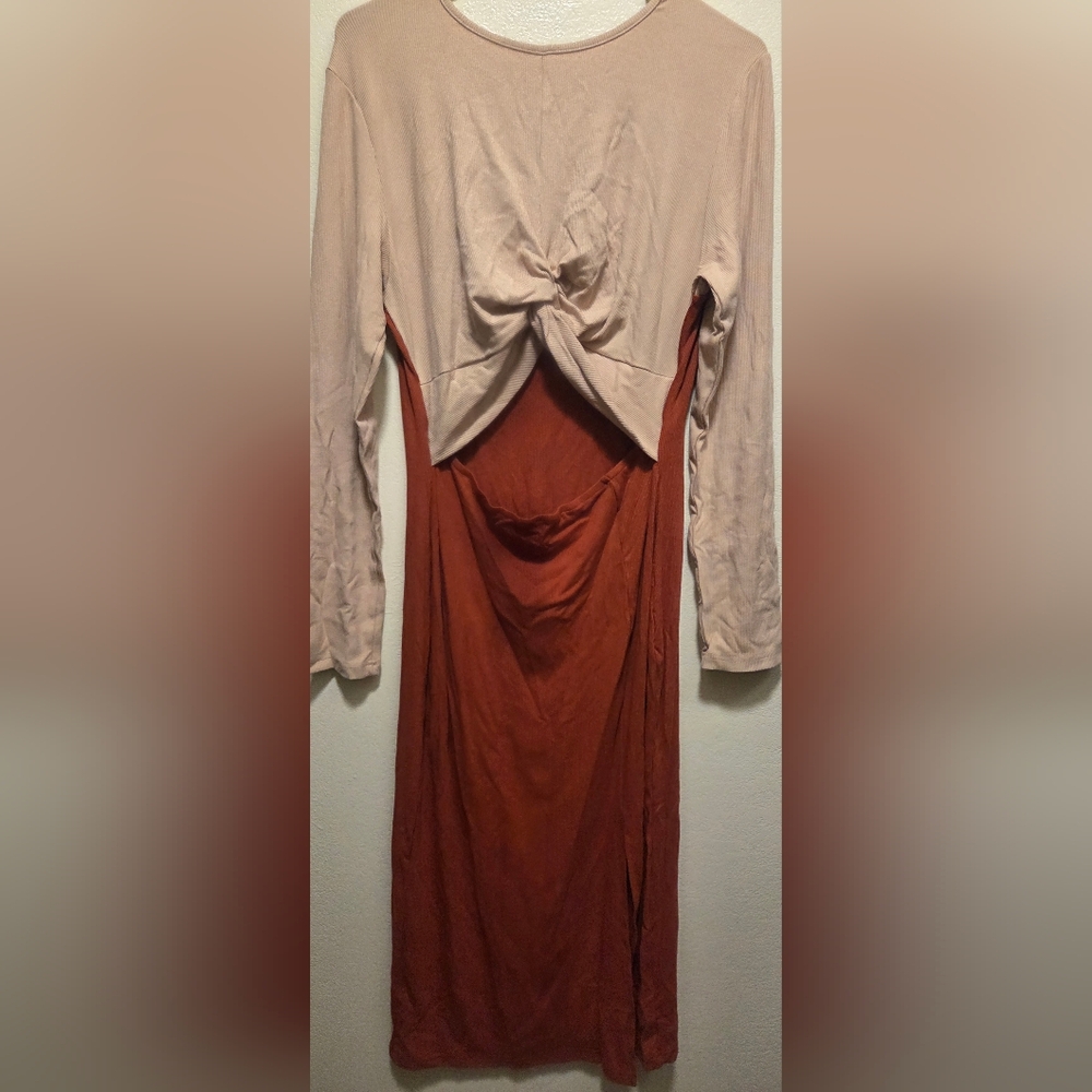 Rust Orange Garment - Picture 3 of 9